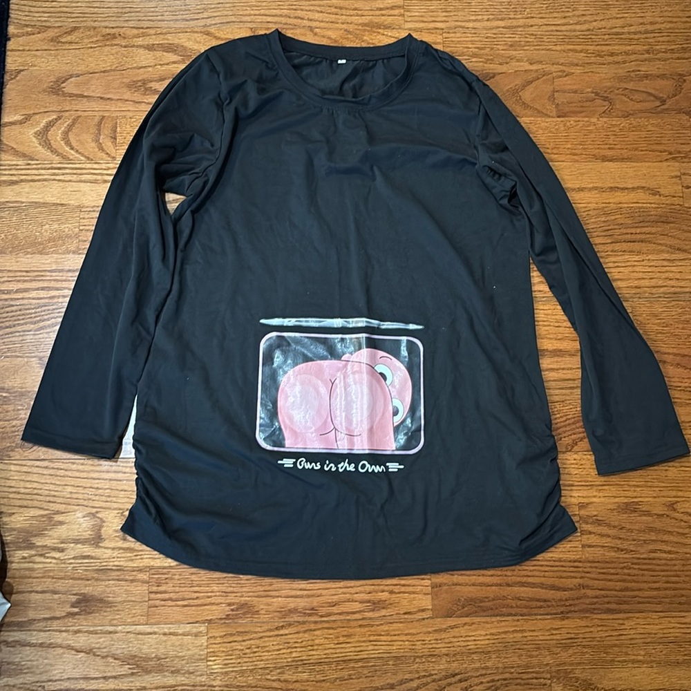 Women’s maternity shirt size L NWOT